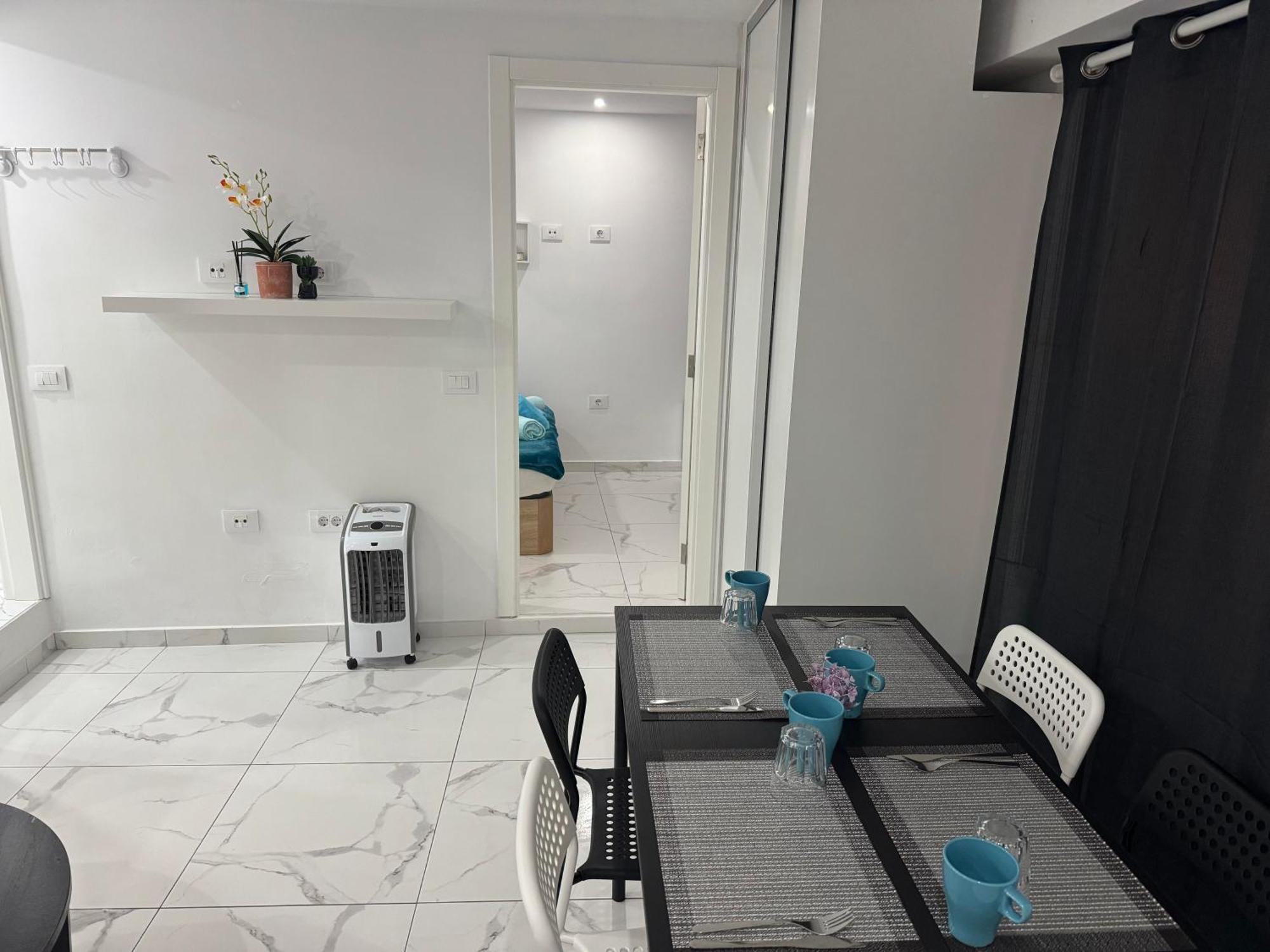 Heart Of Los Cristianos Modern Apartment Close To The Sea In Tenerife Luaran gambar